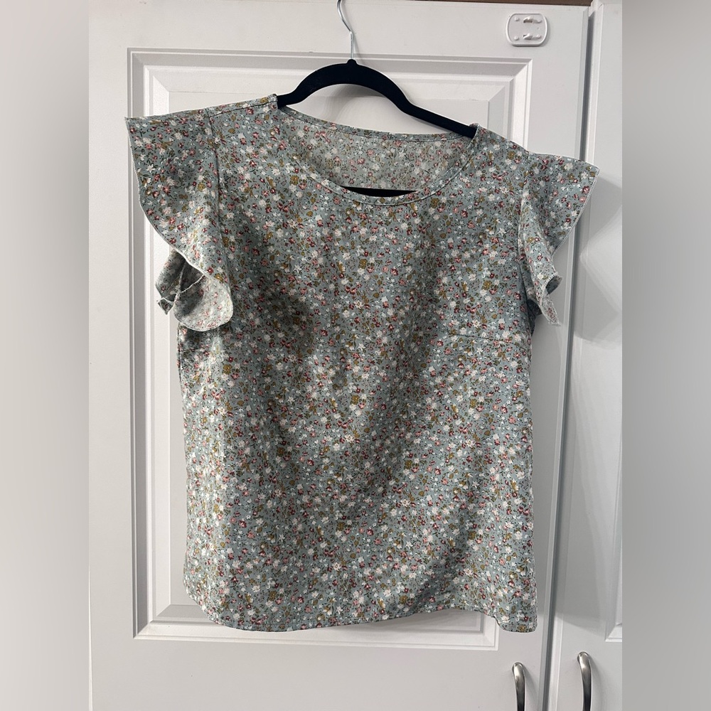 Floral Ruffle Sleeve Blouse in Sage Green